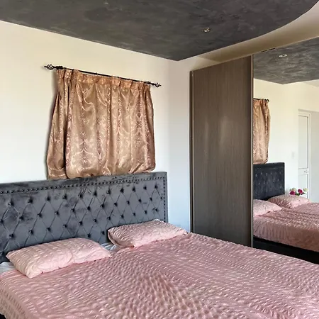 Modern House With Jacuzzi Is-Swieqi